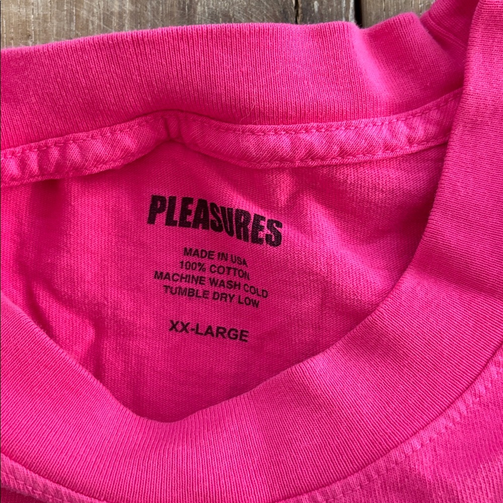PLEASURES Tee - Picture 4 of 4